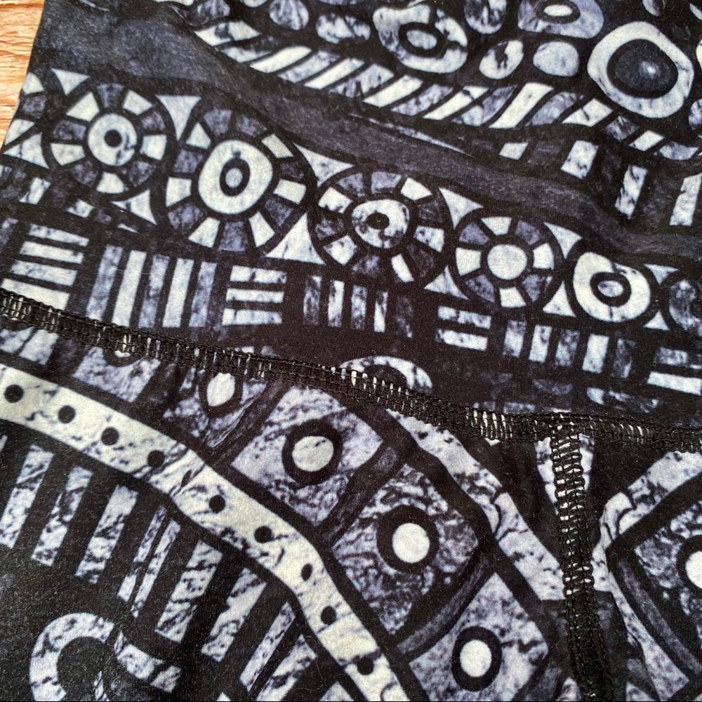 ✨ NIYAMA SOL RARE VINTAGE SHINER TRIBAL ENDLESS HI-WAIST LEGGING XS - Picture 4 of 11